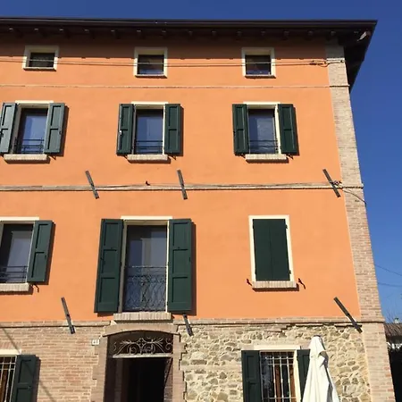Ababo Affittacamere Quattro Castella Exterior photo